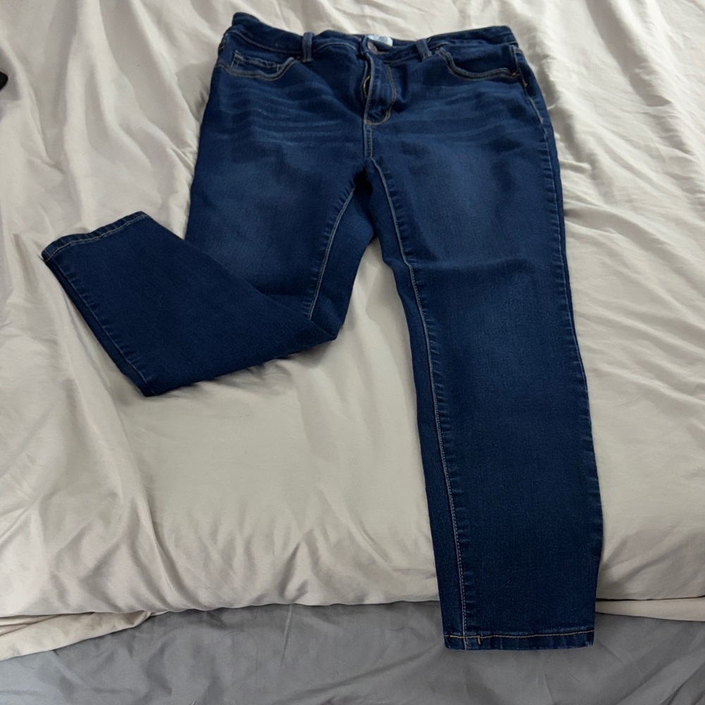 Time and Tru Women's Straight Leg Jeans in Dark Blue